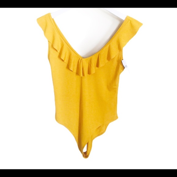 NWT FOREVER 21 Off Shoulder Bodysuit With Flutter Detail Mustard Yellow Medium - Picture 3 of 9